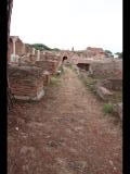 04636 ostia - regio i - insula xiv - domus di amore e psiche (i,xiv,5) - suedfassade - bli ri osten - 09-2023.jpg